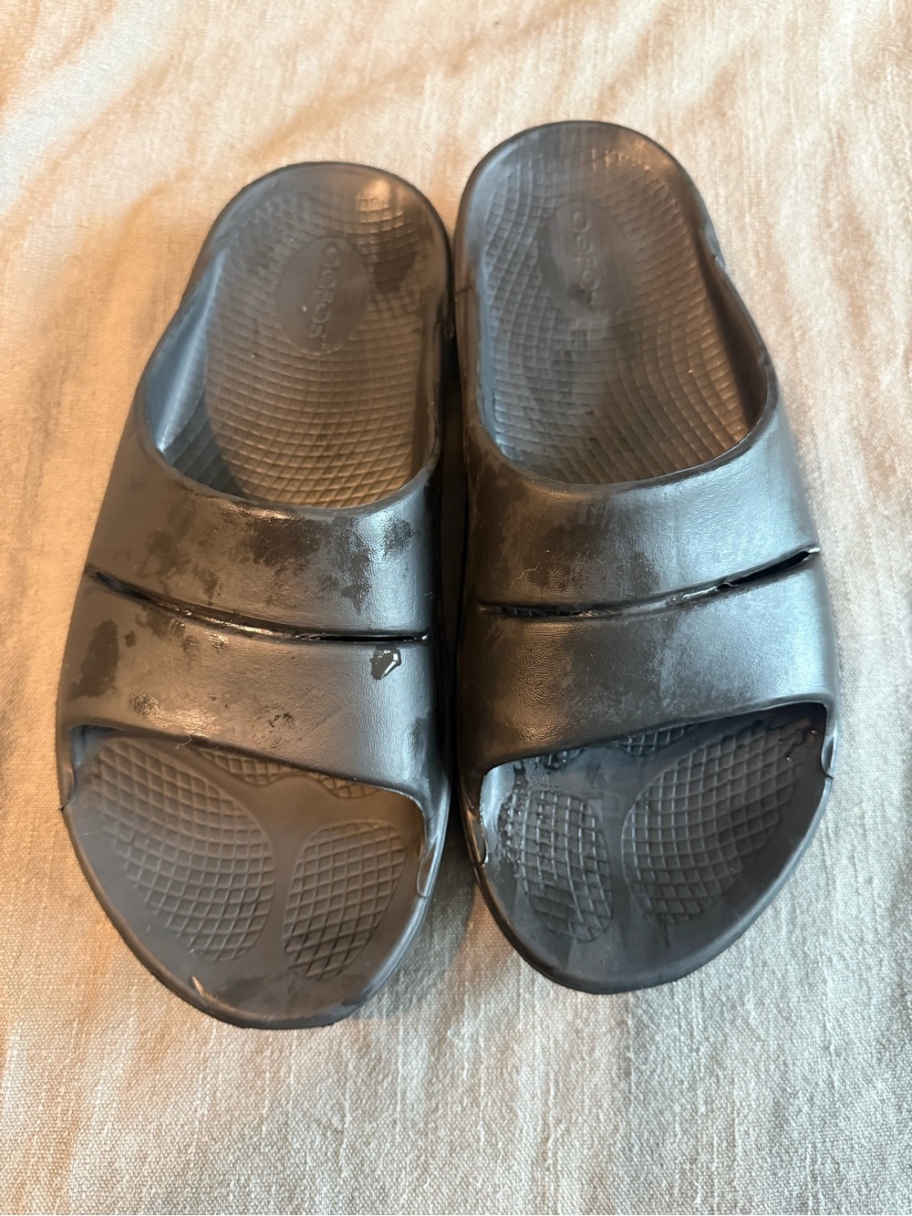 Oofos Recovery Sandals - Pair of Easy Slip-On Slides